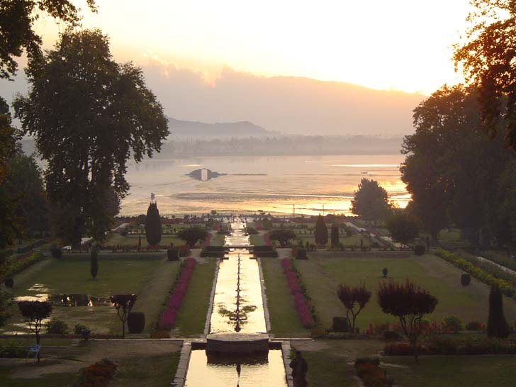 SEASONS OF KASHMIR:       MID SUMMER